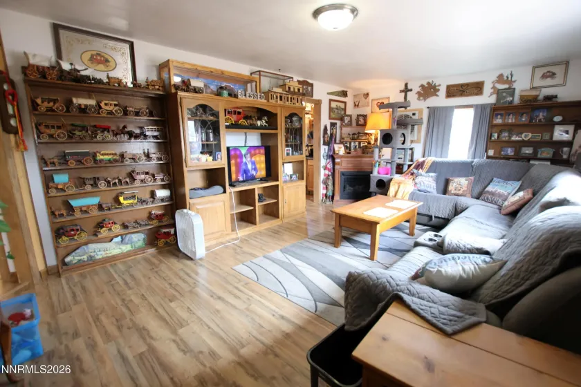 204 Valley, Yerington, Nevada 89447, 3 Bedrooms Bedrooms, ,1 BathroomBathrooms,Residential,Residential,Valley,260005133