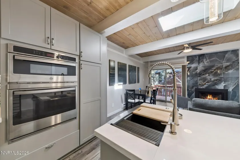 989 Tahoe, Incline Village, Nevada 89451, 3 Bedrooms Bedrooms, ,2 BathroomsBathrooms,Residential,Residential,Tahoe,260005134