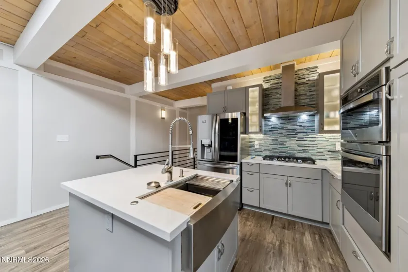 989 Tahoe, Incline Village, Nevada 89451, 3 Bedrooms Bedrooms, ,2 BathroomsBathrooms,Residential,Residential,Tahoe,260005134