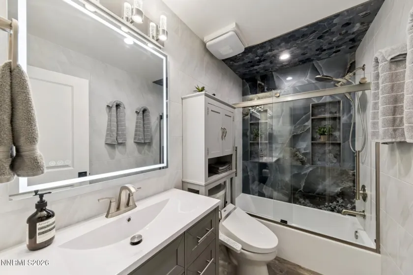 989 Tahoe, Incline Village, Nevada 89451, 3 Bedrooms Bedrooms, ,2 BathroomsBathrooms,Residential,Residential,Tahoe,260005134