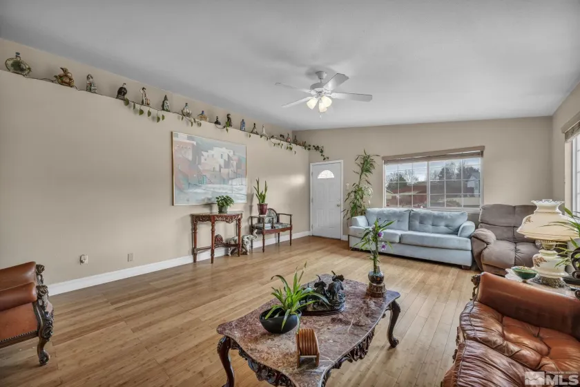 5620 Tassel, Sun Valley, Nevada 89433, 3 Bedrooms Bedrooms, ,2 BathroomsBathrooms,Residential,Residential,Tassel,260005135