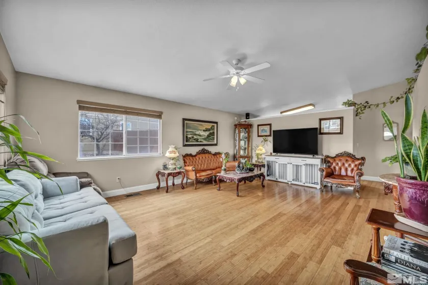 5620 Tassel, Sun Valley, Nevada 89433, 3 Bedrooms Bedrooms, ,2 BathroomsBathrooms,Residential,Residential,Tassel,260005135