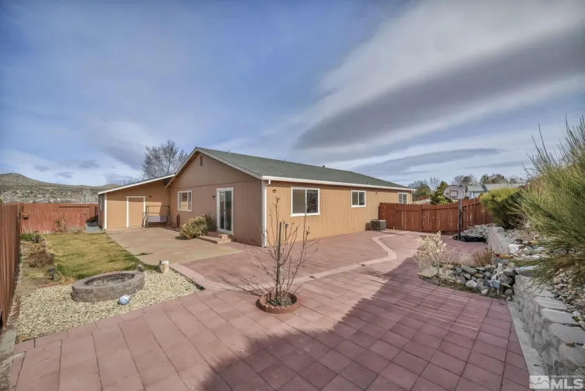 5620 Tassel, Sun Valley, Nevada 89433, 3 Bedrooms Bedrooms, ,2 BathroomsBathrooms,Residential,Residential,Tassel,260005135