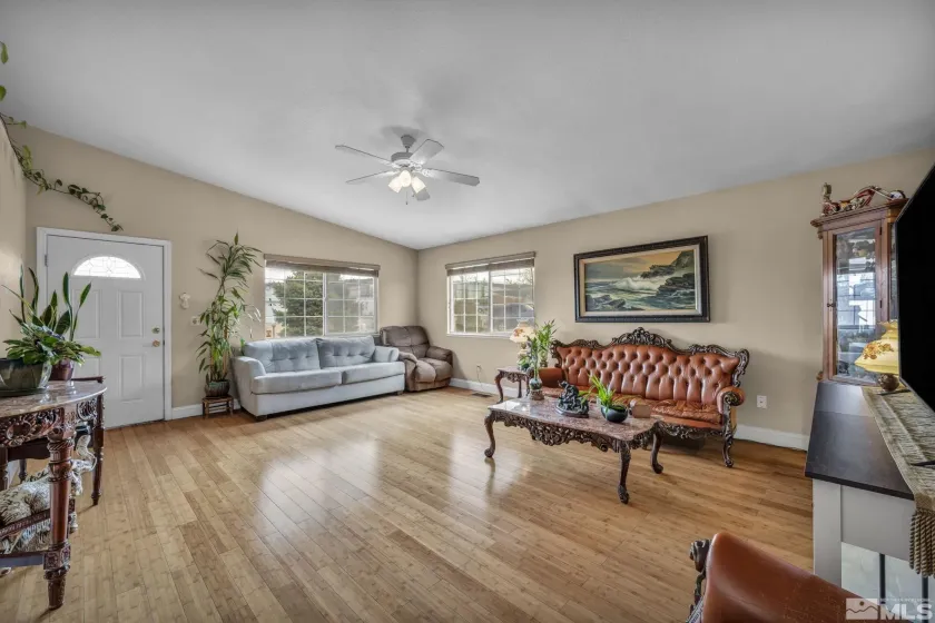 5620 Tassel, Sun Valley, Nevada 89433, 3 Bedrooms Bedrooms, ,2 BathroomsBathrooms,Residential,Residential,Tassel,260005135