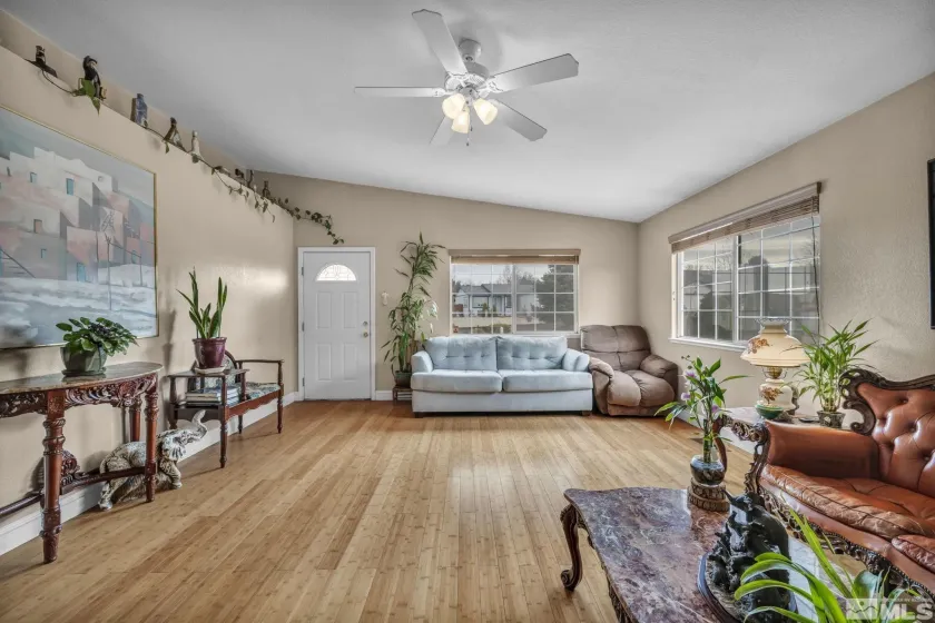 5620 Tassel, Sun Valley, Nevada 89433, 3 Bedrooms Bedrooms, ,2 BathroomsBathrooms,Residential,Residential,Tassel,260005135