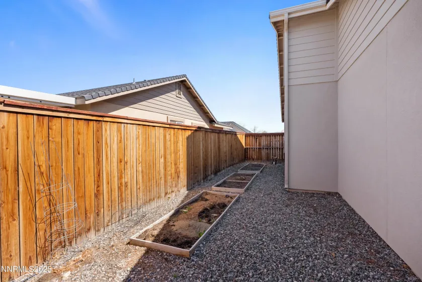 1129 Dixie, Fernley, Nevada 89408, 3 Bedrooms Bedrooms, ,3 BathroomsBathrooms,Residential,Residential,Dixie,260005138