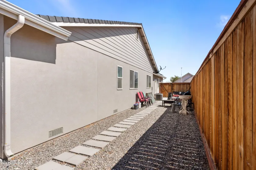 1129 Dixie, Fernley, Nevada 89408, 3 Bedrooms Bedrooms, ,3 BathroomsBathrooms,Residential,Residential,Dixie,260005138
