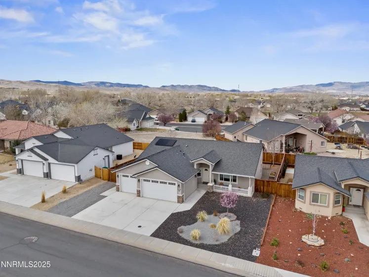 1129 Dixie, Fernley, Nevada 89408, 3 Bedrooms Bedrooms, ,3 BathroomsBathrooms,Residential,Residential,Dixie,260005138