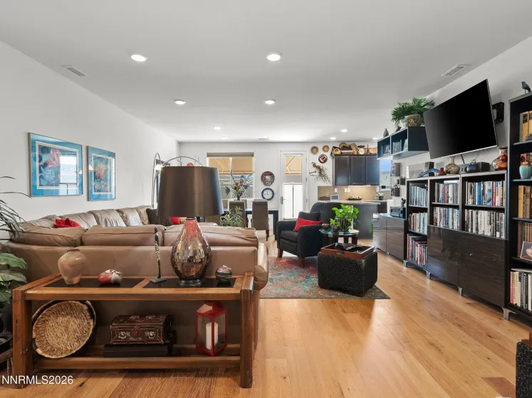 135 Avalanche, Dayton, Nevada 89403, 3 Bedrooms Bedrooms, ,2 BathroomsBathrooms,Residential,Residential,Avalanche,260005141