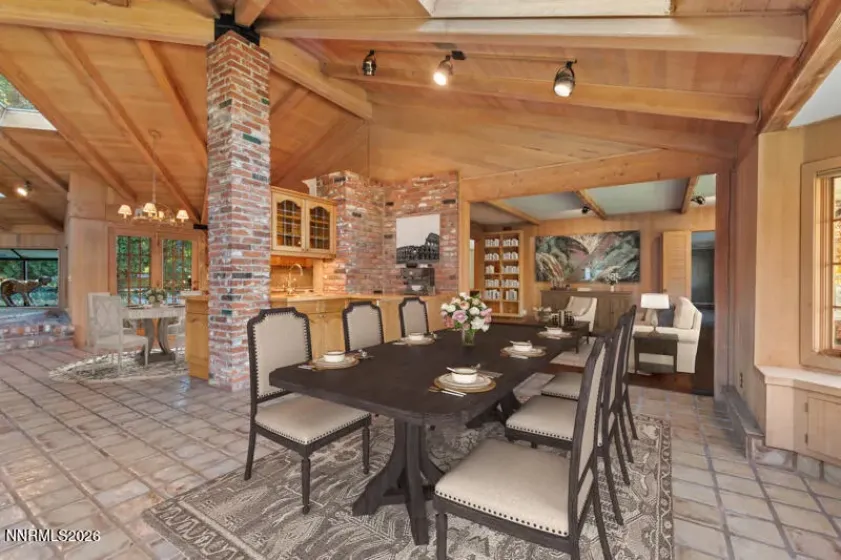 1880 Meadowview, Reno, Nevada 89509, 3 Bedrooms Bedrooms, ,2 BathroomsBathrooms,Residential,Residential,Meadowview,260005142