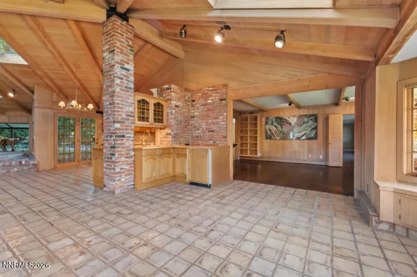 1880 Meadowview, Reno, Nevada 89509, 3 Bedrooms Bedrooms, ,2 BathroomsBathrooms,Residential,Residential,Meadowview,260005142