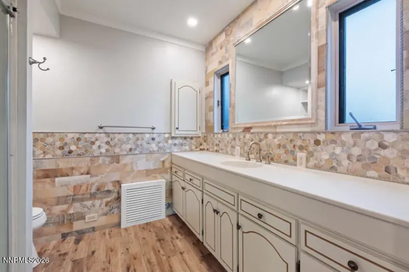 1880 Meadowview, Reno, Nevada 89509, 3 Bedrooms Bedrooms, ,2 BathroomsBathrooms,Residential,Residential,Meadowview,260005142