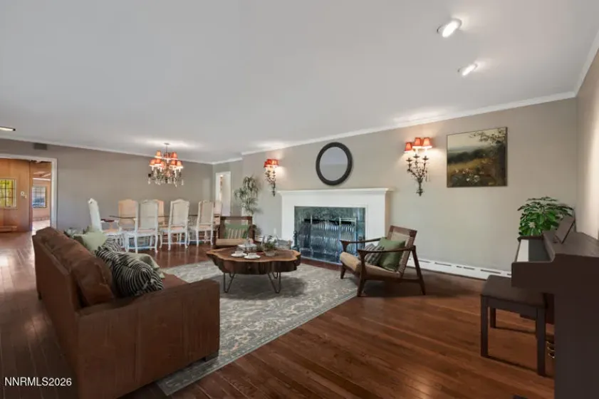 1880 Meadowview, Reno, Nevada 89509, 3 Bedrooms Bedrooms, ,2 BathroomsBathrooms,Residential,Residential,Meadowview,260005142