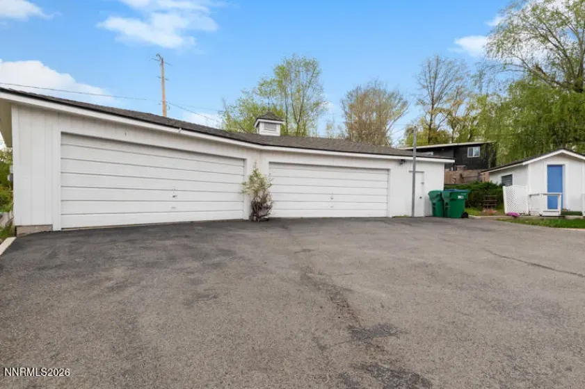 1880 Meadowview, Reno, Nevada 89509, 3 Bedrooms Bedrooms, ,2 BathroomsBathrooms,Residential,Residential,Meadowview,260005142