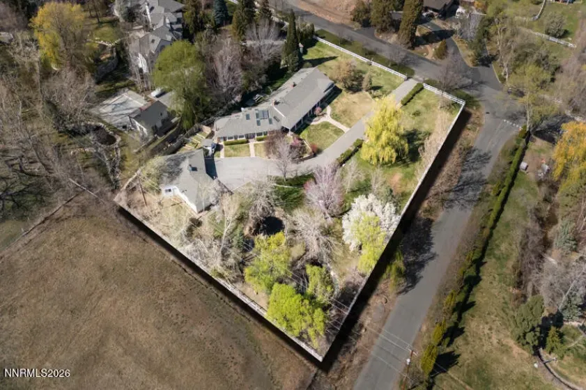 1880 Meadowview, Reno, Nevada 89509, 3 Bedrooms Bedrooms, ,2 BathroomsBathrooms,Residential,Residential,Meadowview,260005142