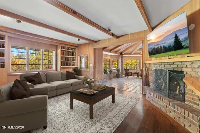 1880 Meadowview, Reno, Nevada 89509, 3 Bedrooms Bedrooms, ,2 BathroomsBathrooms,Residential,Residential,Meadowview,260005142