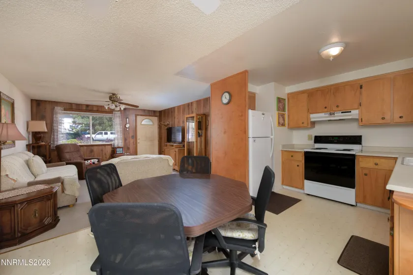 925 Tourmaline, Carson City, Nevada 89705, 3 Bedrooms Bedrooms, ,2 BathroomsBathrooms,Residential,Residential,Tourmaline,260005144