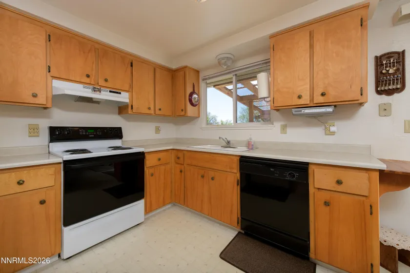 925 Tourmaline, Carson City, Nevada 89705, 3 Bedrooms Bedrooms, ,2 BathroomsBathrooms,Residential,Residential,Tourmaline,260005144