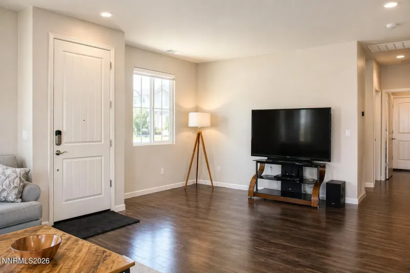 6675 Russian Thistle, Sparks, Nevada 89436, 3 Bedrooms Bedrooms, ,2 BathroomsBathrooms,Residential,Residential,Russian Thistle,260005147