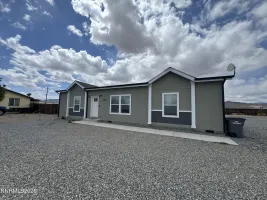 303 Chateau, Yerington, Nevada 89447, 3 Bedrooms Bedrooms, ,2 BathroomsBathrooms,Residential,Residential,Chateau,260005151