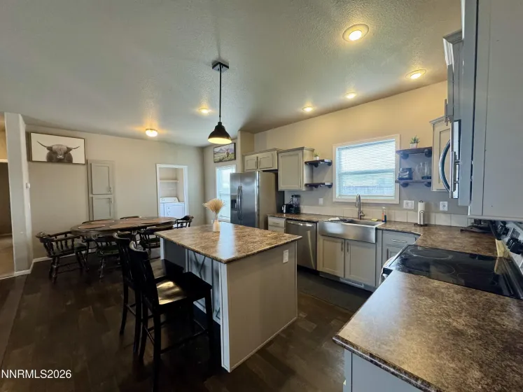 303 Chateau, Yerington, Nevada 89447, 3 Bedrooms Bedrooms, ,2 BathroomsBathrooms,Residential,Residential,Chateau,260005151