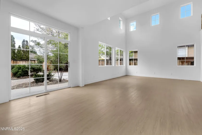 2158 Capri, Sparks, Nevada 89434, 4 Bedrooms Bedrooms, ,3 BathroomsBathrooms,Residential,Residential,Capri,260005152