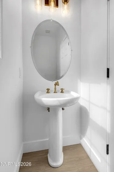 2158 Capri, Sparks, Nevada 89434, 4 Bedrooms Bedrooms, ,3 BathroomsBathrooms,Residential,Residential,Capri,260005152