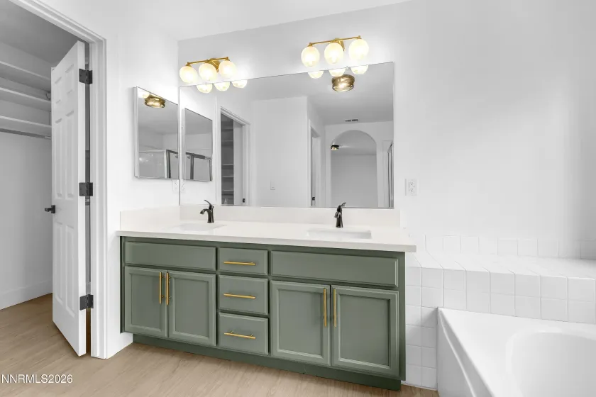 2158 Capri, Sparks, Nevada 89434, 4 Bedrooms Bedrooms, ,3 BathroomsBathrooms,Residential,Residential,Capri,260005152