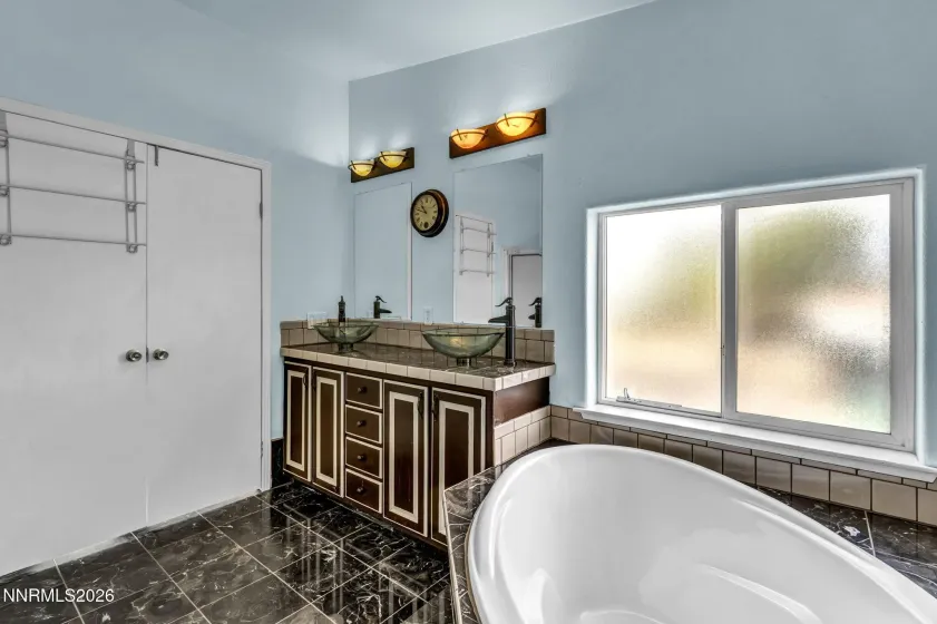 350 Westbrook, Reno, Nevada 89506, 3 Bedrooms Bedrooms, ,2 BathroomsBathrooms,Residential,Residential,Westbrook,260005153