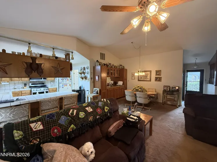 685 Palomino, Fernley, Nevada 89408, 3 Bedrooms Bedrooms, ,2 BathroomsBathrooms,Residential,Residential,Palomino,260005154