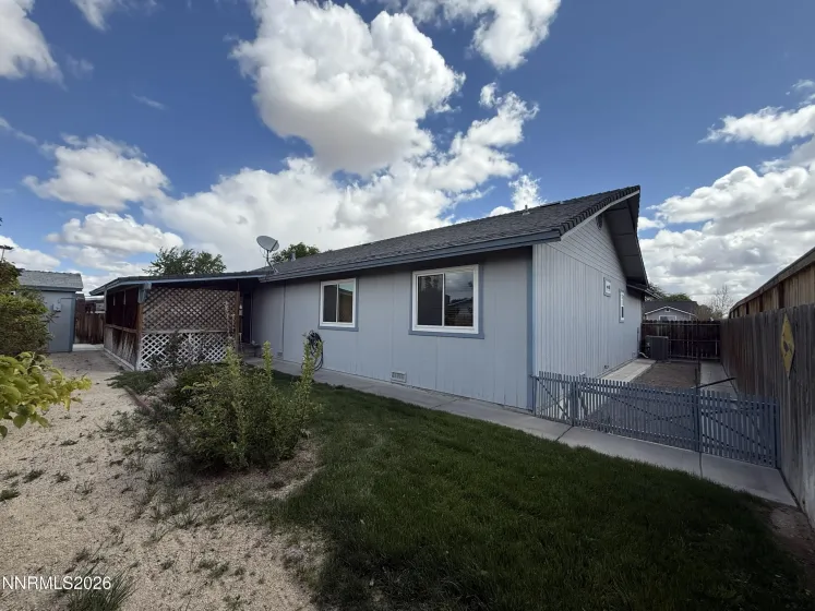 685 Palomino, Fernley, Nevada 89408, 3 Bedrooms Bedrooms, ,2 BathroomsBathrooms,Residential,Residential,Palomino,260005154