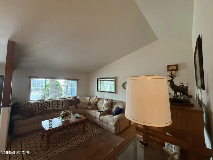 685 Palomino, Fernley, Nevada 89408, 3 Bedrooms Bedrooms, ,2 BathroomsBathrooms,Residential,Residential,Palomino,260005154