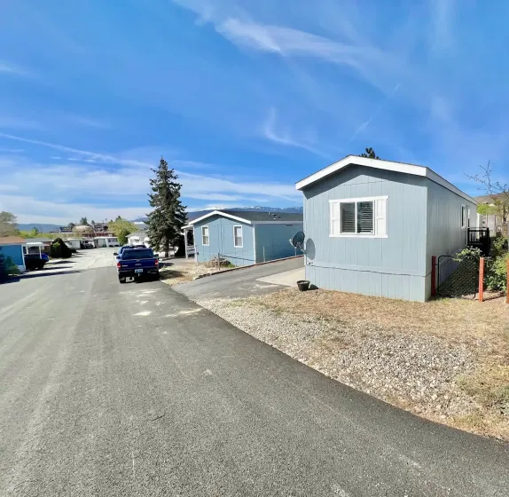 5015 Paul St, Reno, Nevada 89506, 2 Bedrooms Bedrooms, 10 Rooms Rooms,1 BathroomBathrooms,Manufactured,Residential,Paul,260005156