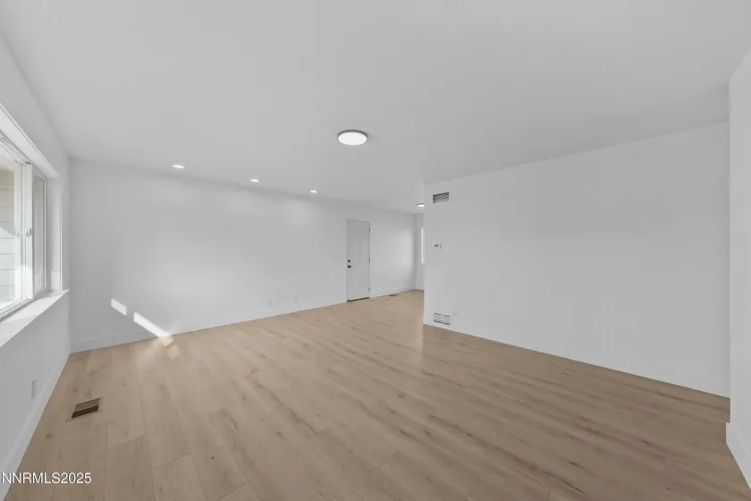 1620 Harold, Reno, Nevada 89503, 4 Bedrooms Bedrooms, ,2 BathroomsBathrooms,Residential,Residential,Harold,250059173