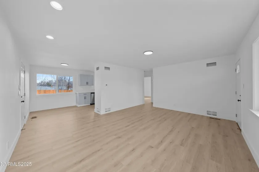 1620 Harold, Reno, Nevada 89503, 4 Bedrooms Bedrooms, ,2 BathroomsBathrooms,Residential,Residential,Harold,250059173