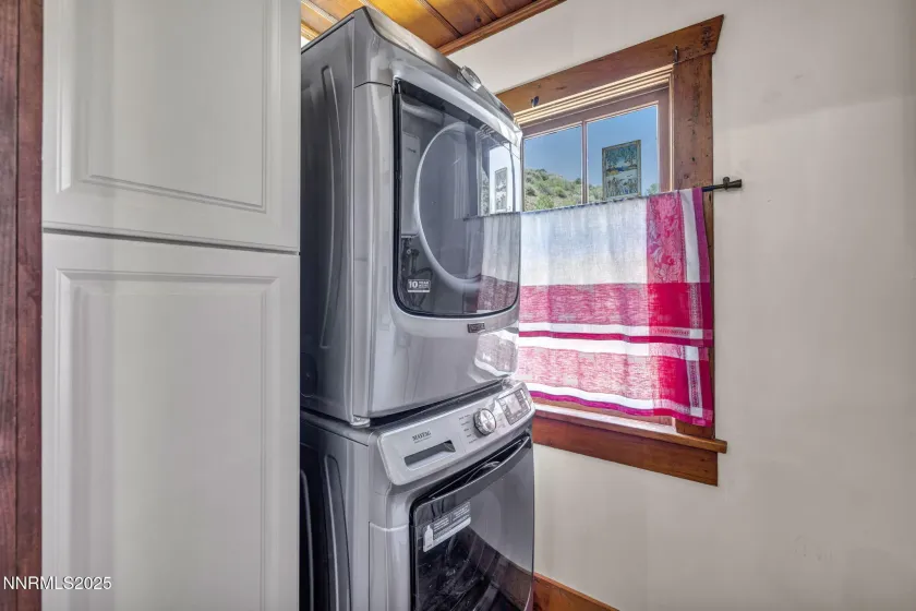 70 Fourth, Silver City, Nevada 89428, 1 Bedroom Bedrooms, ,1 BathroomBathrooms,Residential,Residential,Fourth,250050455