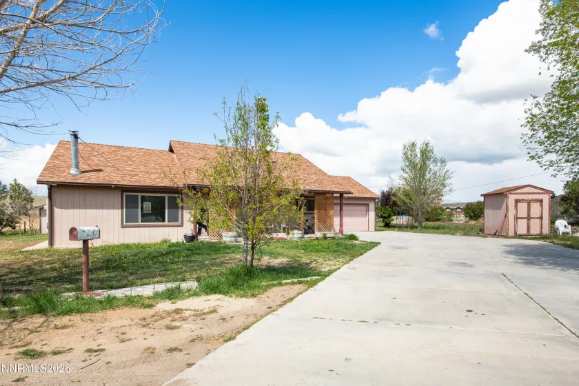 1504 Fahim, Gardnerville, Nevada 89410, 3 Bedrooms Bedrooms, ,2 BathroomsBathrooms,Residential,Residential,Fahim,260005160