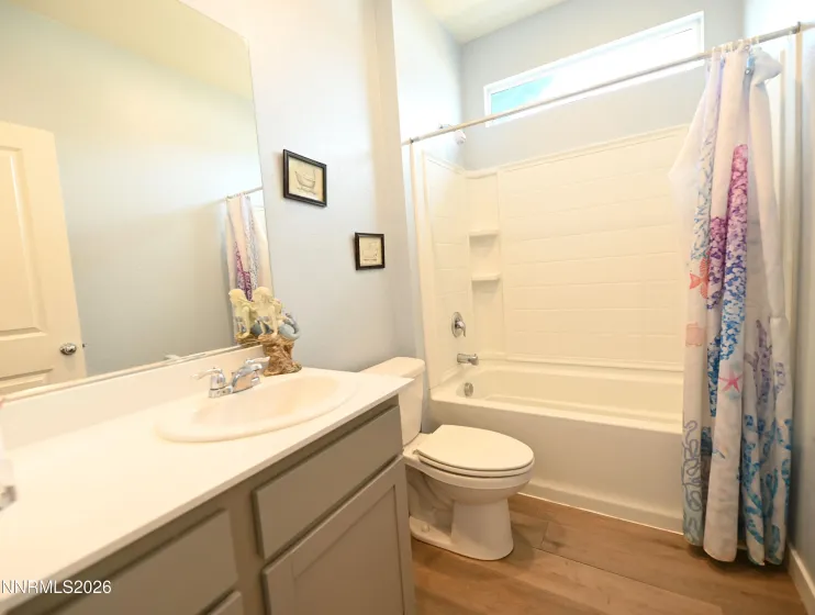 1623 Summerwind, Fernley, Nevada 89408, 3 Bedrooms Bedrooms, ,2 BathroomsBathrooms,Residential,Residential,Summerwind,260005161