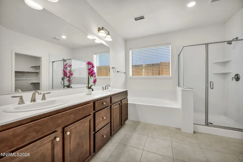 3262 Rimini, Sparks, Nevada 89434, 3 Bedrooms Bedrooms, ,2 BathroomsBathrooms,Residential,Residential,Rimini,260005163