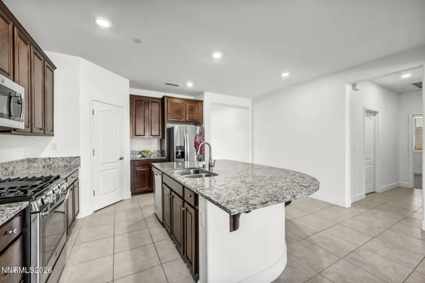 3262 Rimini, Sparks, Nevada 89434, 3 Bedrooms Bedrooms, ,2 BathroomsBathrooms,Residential,Residential,Rimini,260005163