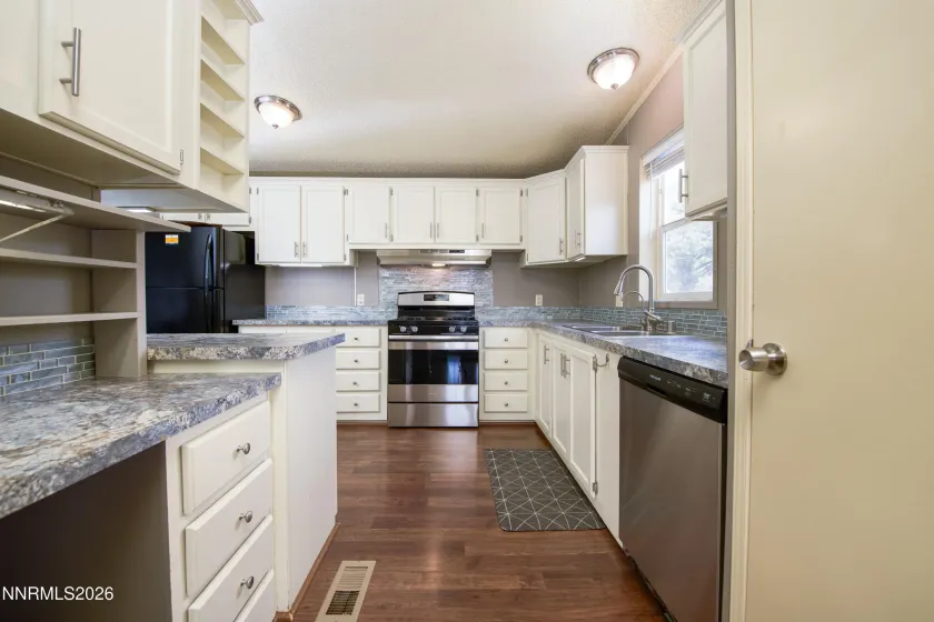 1355 Sandstone, Topaz Ranch Estates, Nevada 89444, 3 Bedrooms Bedrooms, ,2 BathroomsBathrooms,Residential,Residential,Sandstone,260005170