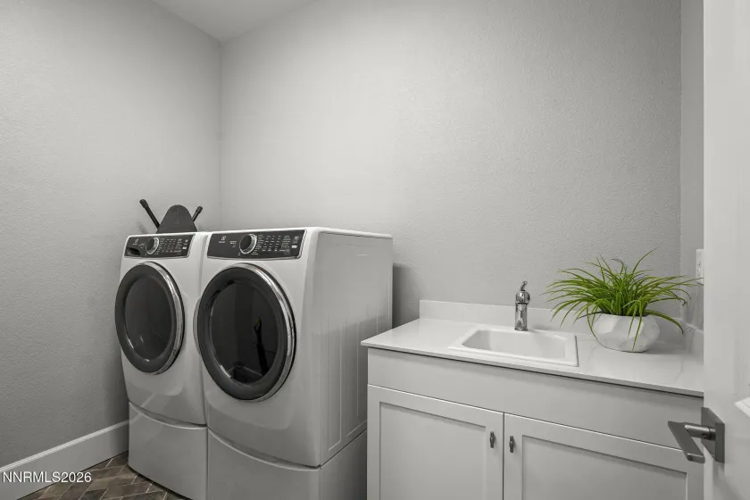 623 Camargue, Reno, Nevada 89511, 3 Bedrooms Bedrooms, ,3 BathroomsBathrooms,Residential,Residential,Camargue,260005172