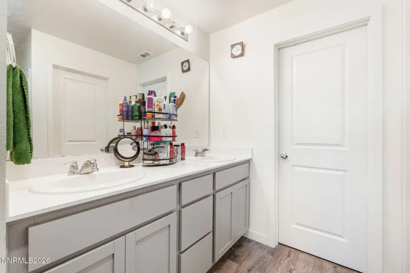 456 Antares, Reno, Nevada 89506, 4 Bedrooms Bedrooms, ,3 BathroomsBathrooms,Residential,Residential,Antares,260005174