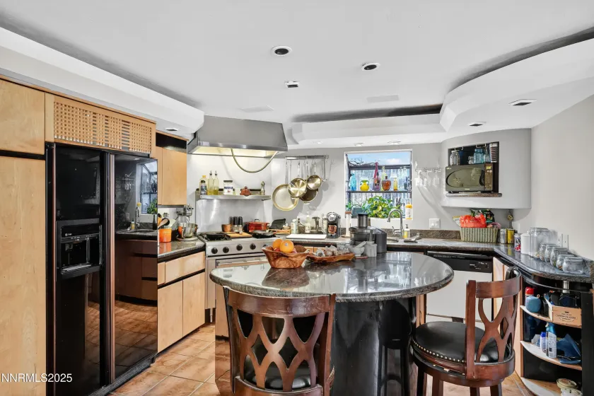 20 Calaneva, Crystal Bay, Nevada 89402, 11 Bedrooms Bedrooms, ,12 BathroomsBathrooms,Residential,Residential,Calaneva,260005179