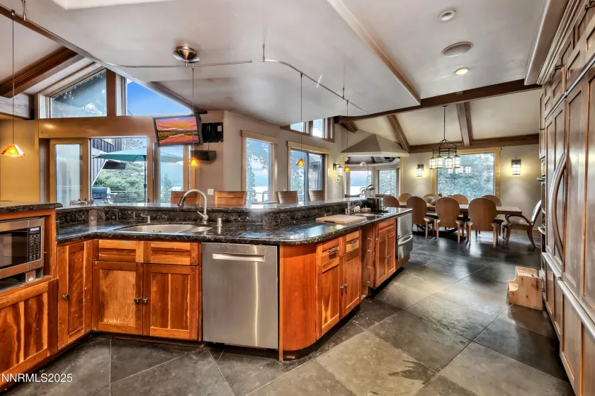 20 Calaneva, Crystal Bay, Nevada 89402, 11 Bedrooms Bedrooms, ,12 BathroomsBathrooms,Residential,Residential,Calaneva,260005179