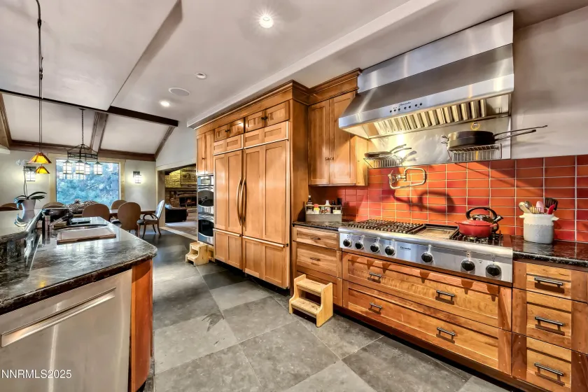 20 Calaneva, Crystal Bay, Nevada 89402, 11 Bedrooms Bedrooms, ,12 BathroomsBathrooms,Residential,Residential,Calaneva,260005179