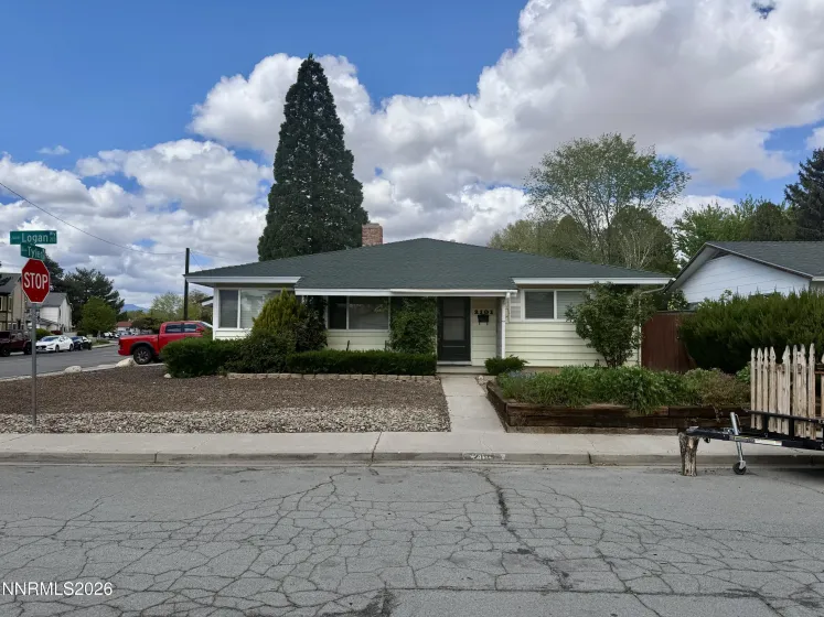 2101 Logan, Sparks, Nevada 89431, 5 Bedrooms Bedrooms, ,5 BathroomsBathrooms,Residential Income,Residential,Logan,260005180