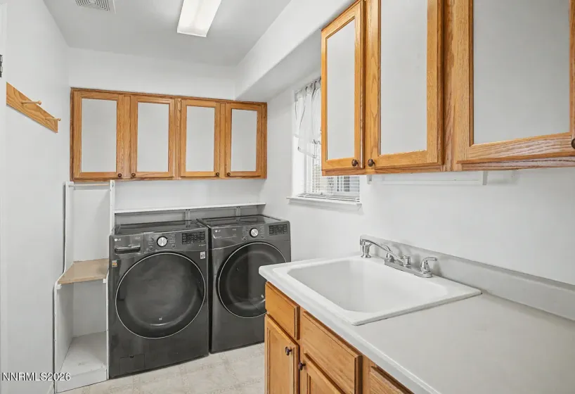 1100 Venturacci, Fallon, Nevada 89406, 3 Bedrooms Bedrooms, ,2 BathroomsBathrooms,Residential,Residential,Venturacci,260005181