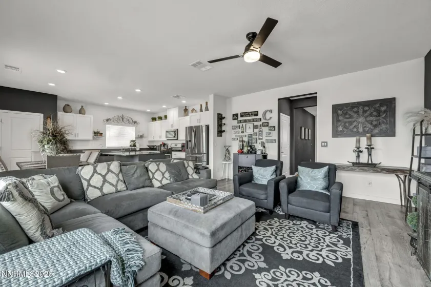 2025 Painted Sky, Sun Valley, Nevada 89433, 4 Bedrooms Bedrooms, ,3 BathroomsBathrooms,Residential,Residential,Painted Sky,260005184