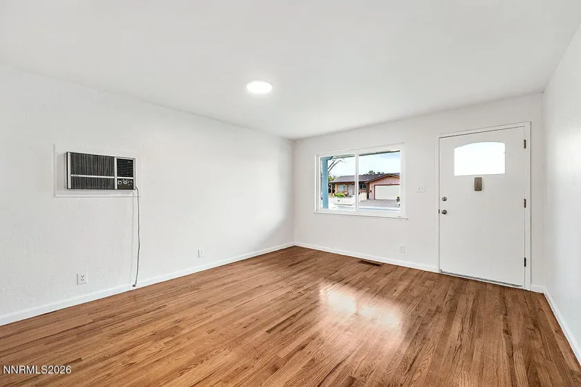 281 Devere, Sparks, Nevada 89431, 3 Bedrooms Bedrooms, ,2 BathroomsBathrooms,Residential,Residential,Devere,260005186